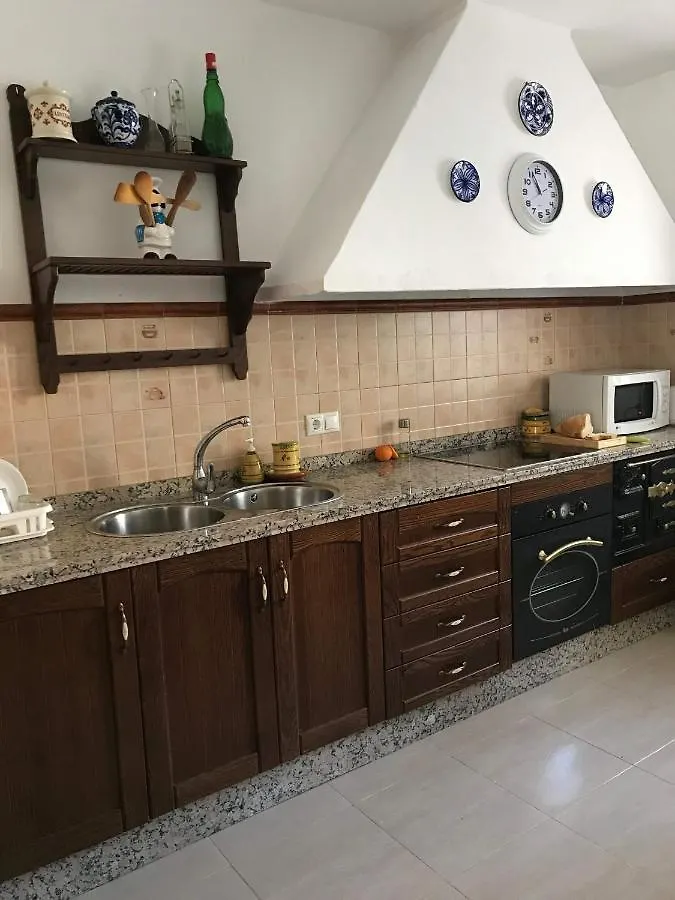 Holiday home Gran Casa Rural Con Patio En Encinarejo De Cordoba