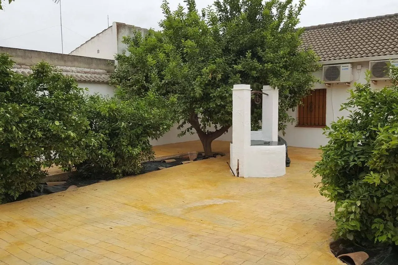 Holiday home Gran Casa Rural Con Patio En Encinarejo De Cordoba